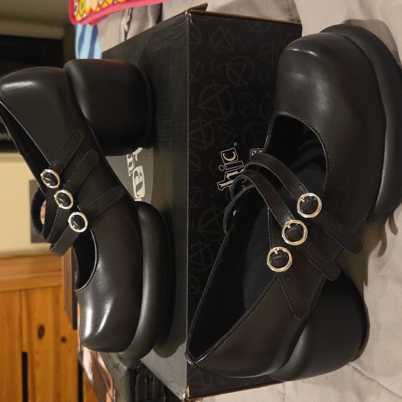 ANARCHIC Shoes - ANARCHIC BY T.U.K. - BUBBLE HEEL MARY JANES - PRE-LOVED
